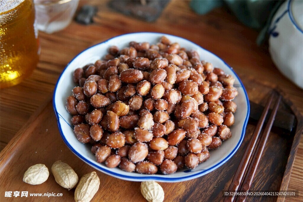 碗中美味花生米