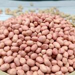 饱满花生米堆色泽诱人