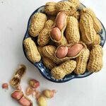 碗中美味花生颗粒饱满