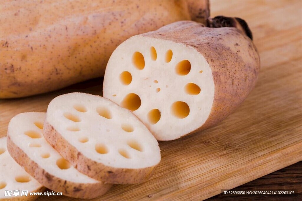 新鲜莲藕切片展示