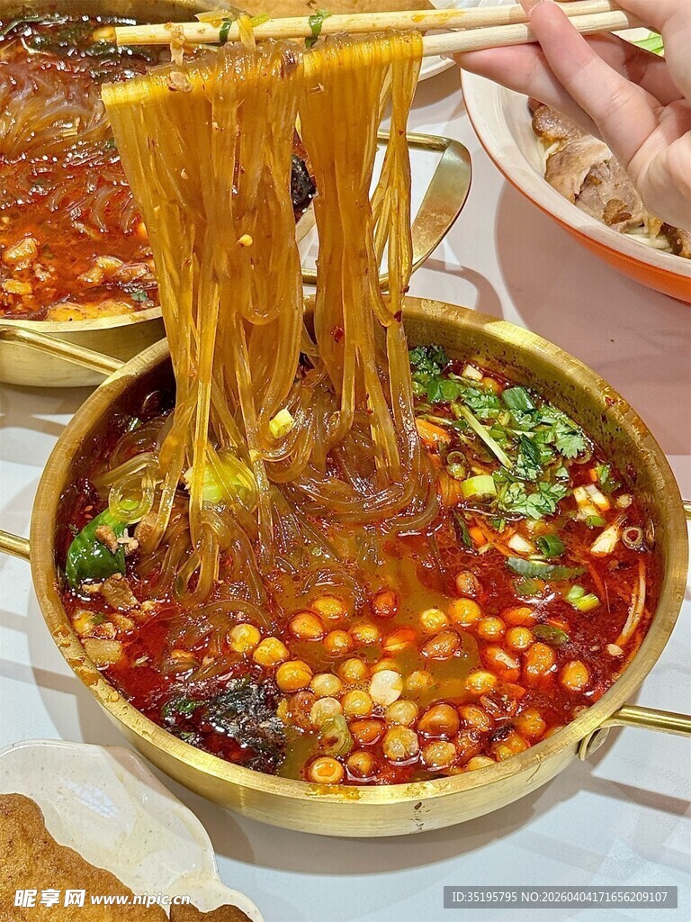 美味串串香诱人食欲满满