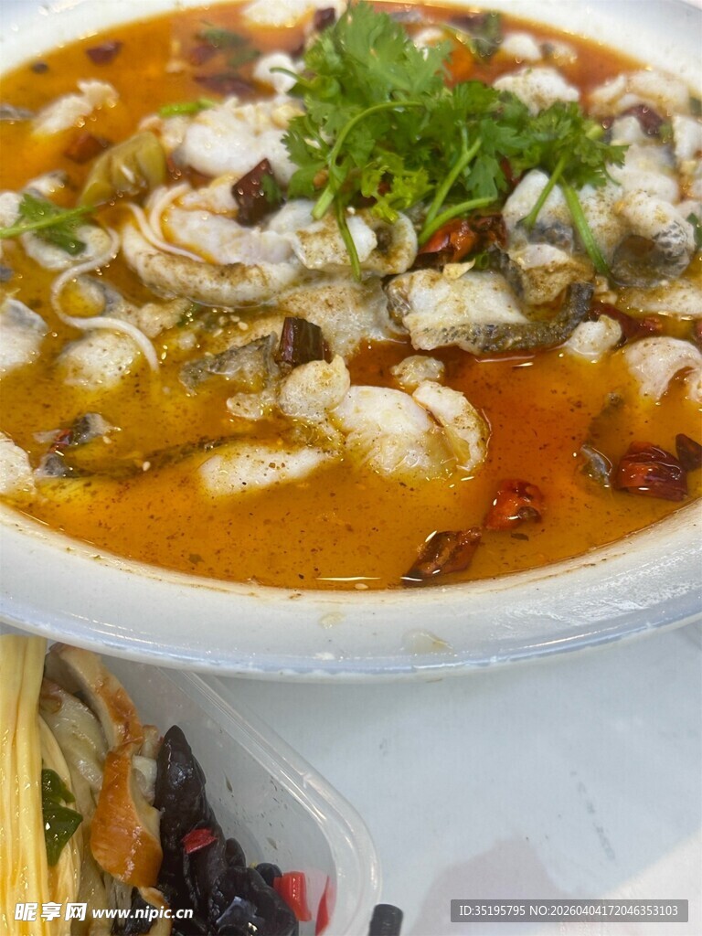 鲜香麻辣酸菜鱼