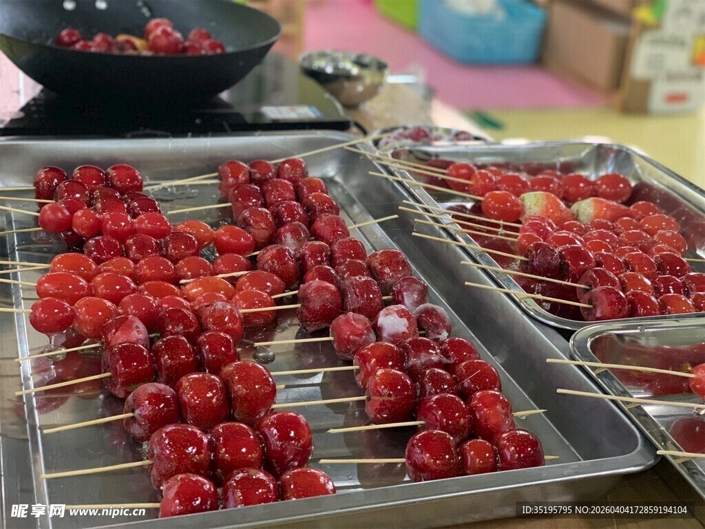 美味糖葫芦整齐摆放