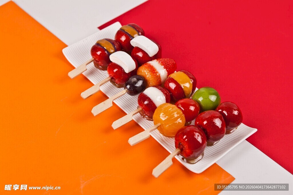 多彩水果串美味视觉盛宴