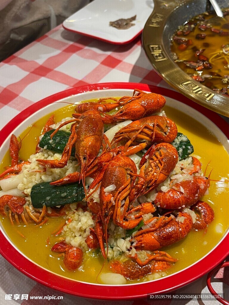 美味小龙虾诱人食欲满满