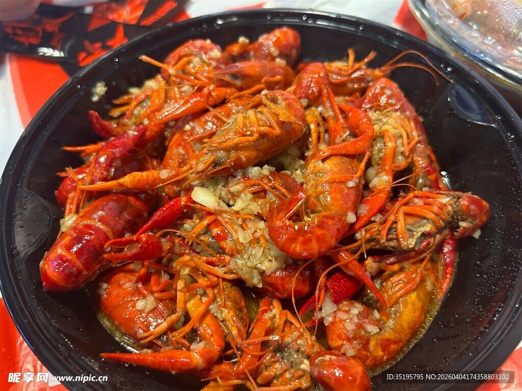 美味小龙虾一盘