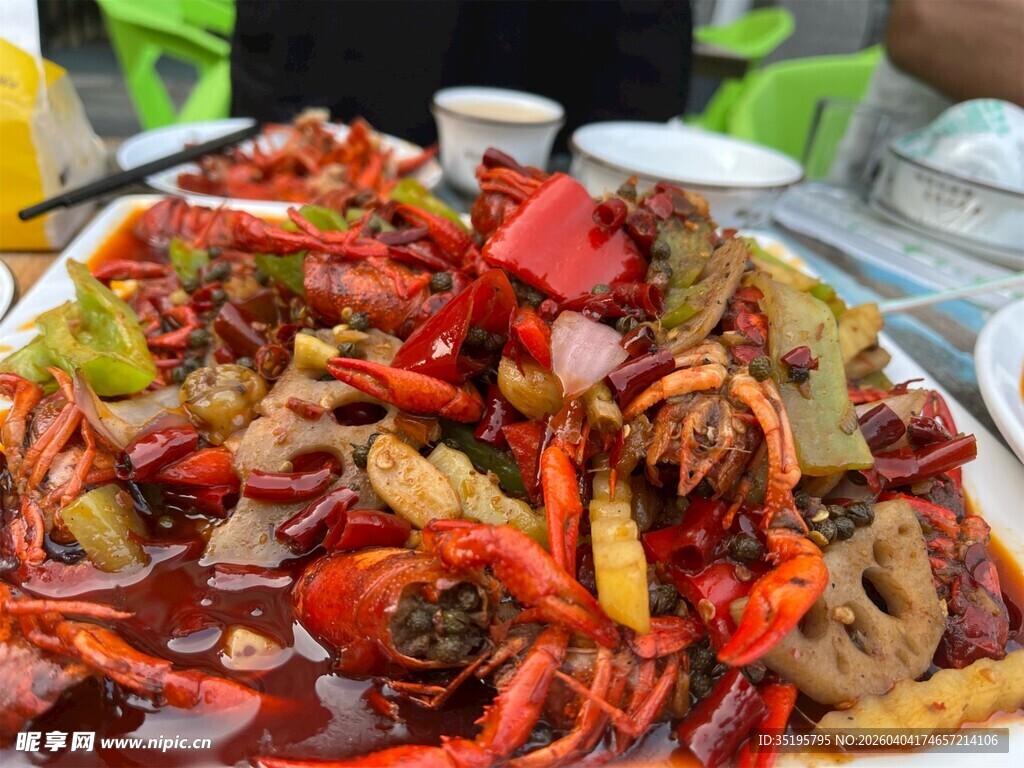 香辣丰盛海鲜大拼盘