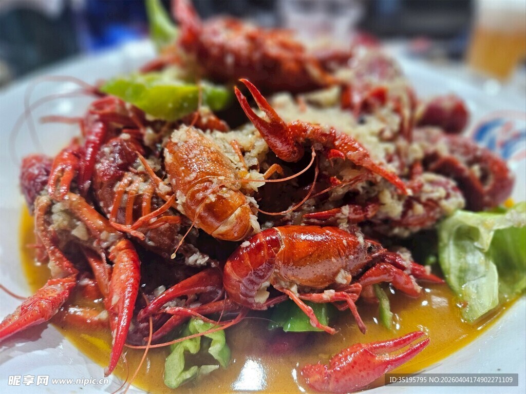 美味香辣小龙虾一盘