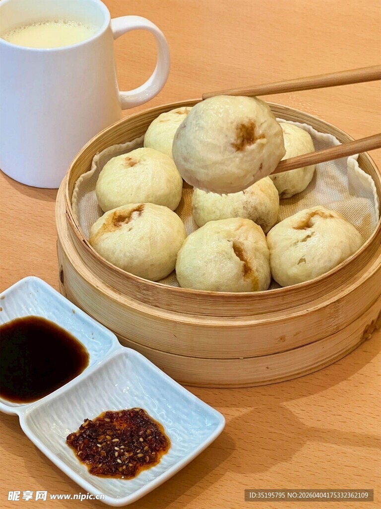 美味小笼包搭配茶饮