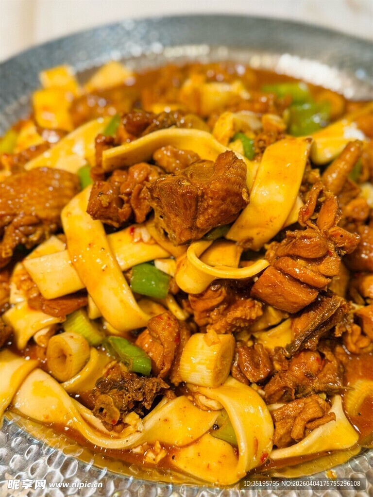美味炒面色泽诱人
