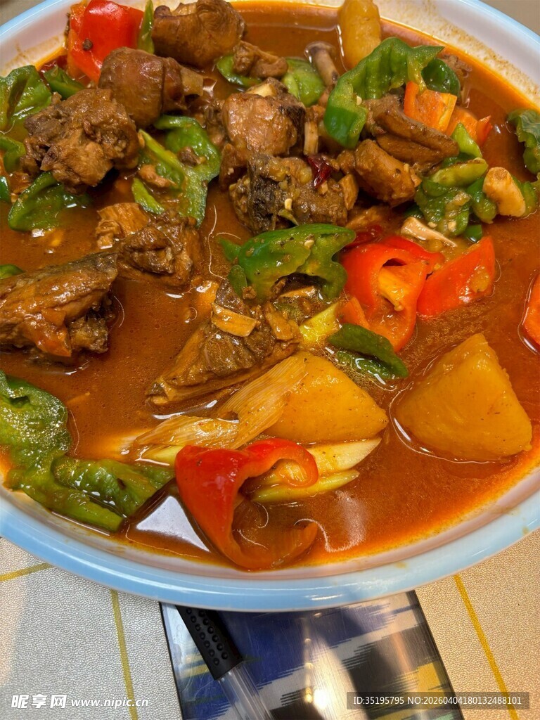 美味青椒土豆烧鸡块