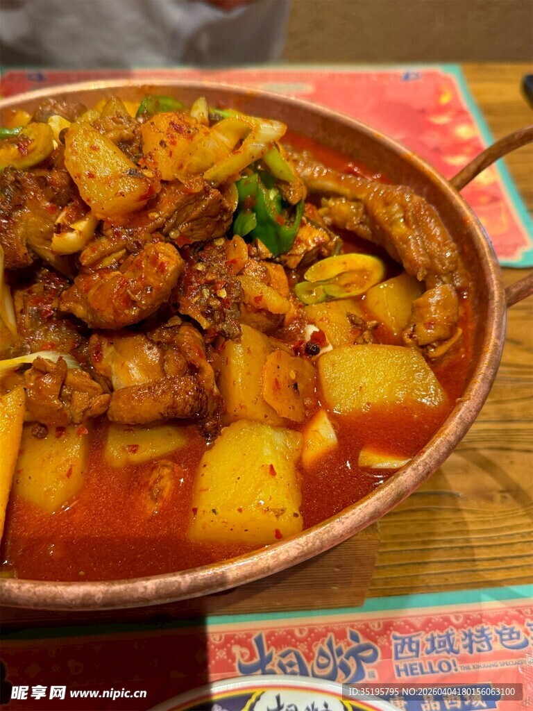 美味红烧排骨炖土豆