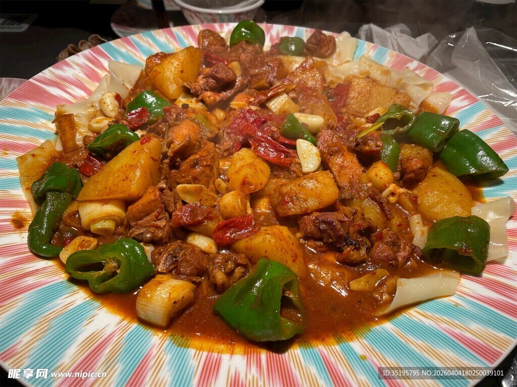 美味多彩的青椒炒豆腐