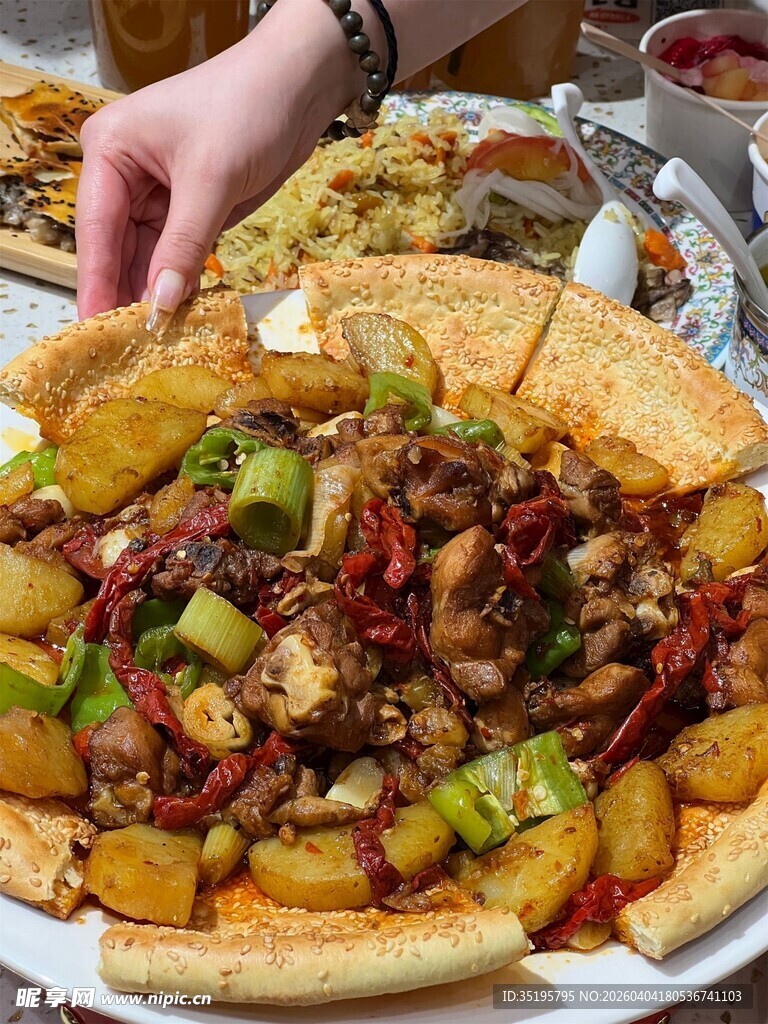 美味多样的特色大披萨