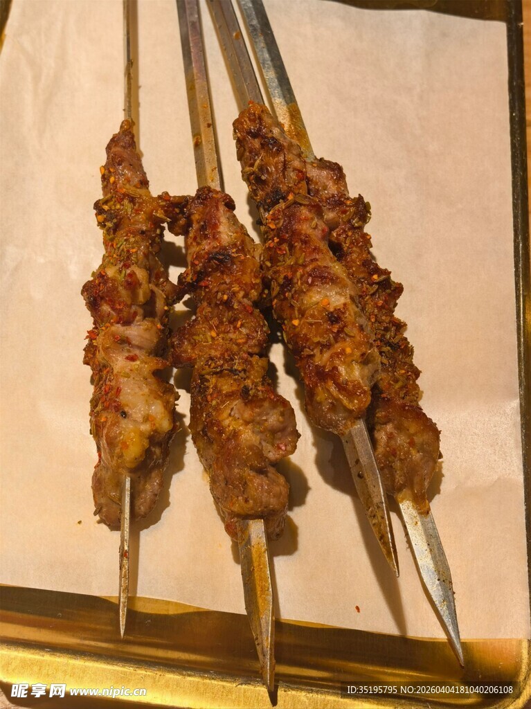 美味烤肉串诱人食欲