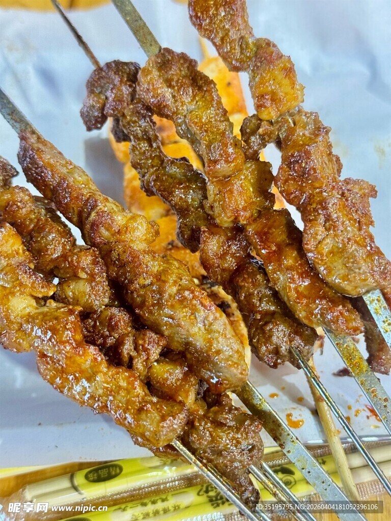 美味烤肉串诱人食欲