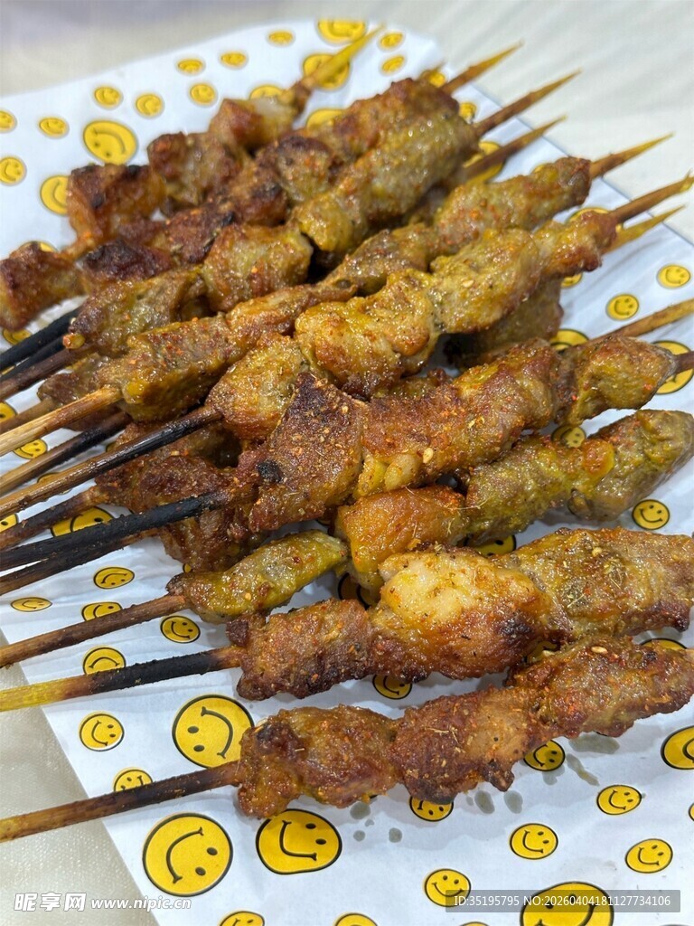 美味烤肉串诱人色泽