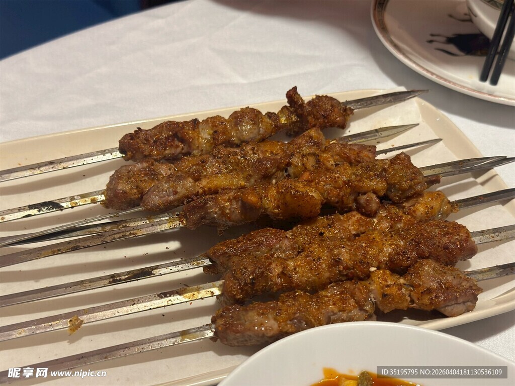 美味烤肉串香气四溢