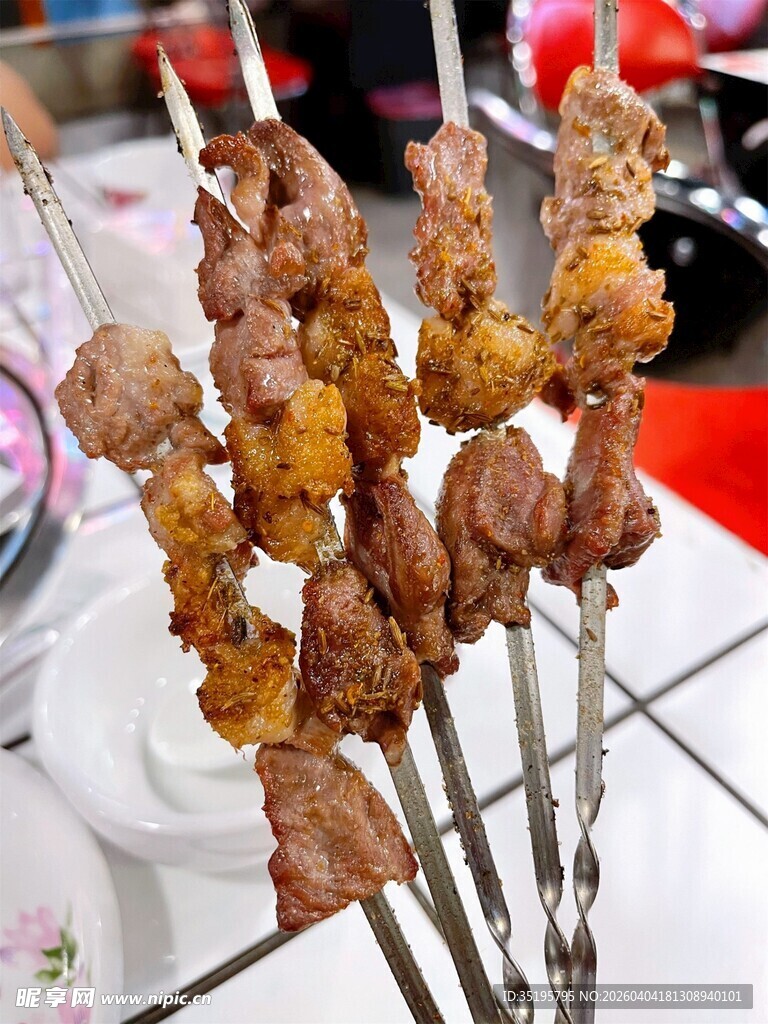 美味烤肉串诱人色泽