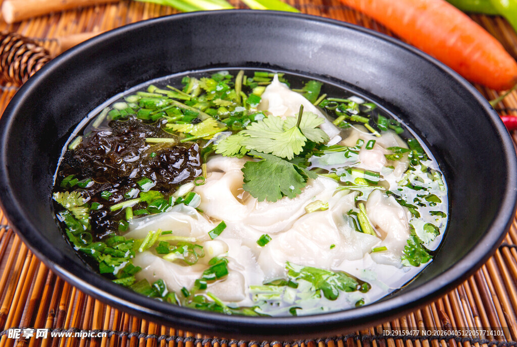 美味营养的蔬菜豆腐汤