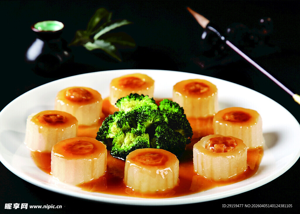 西兰花酿鲜贝美食佳肴