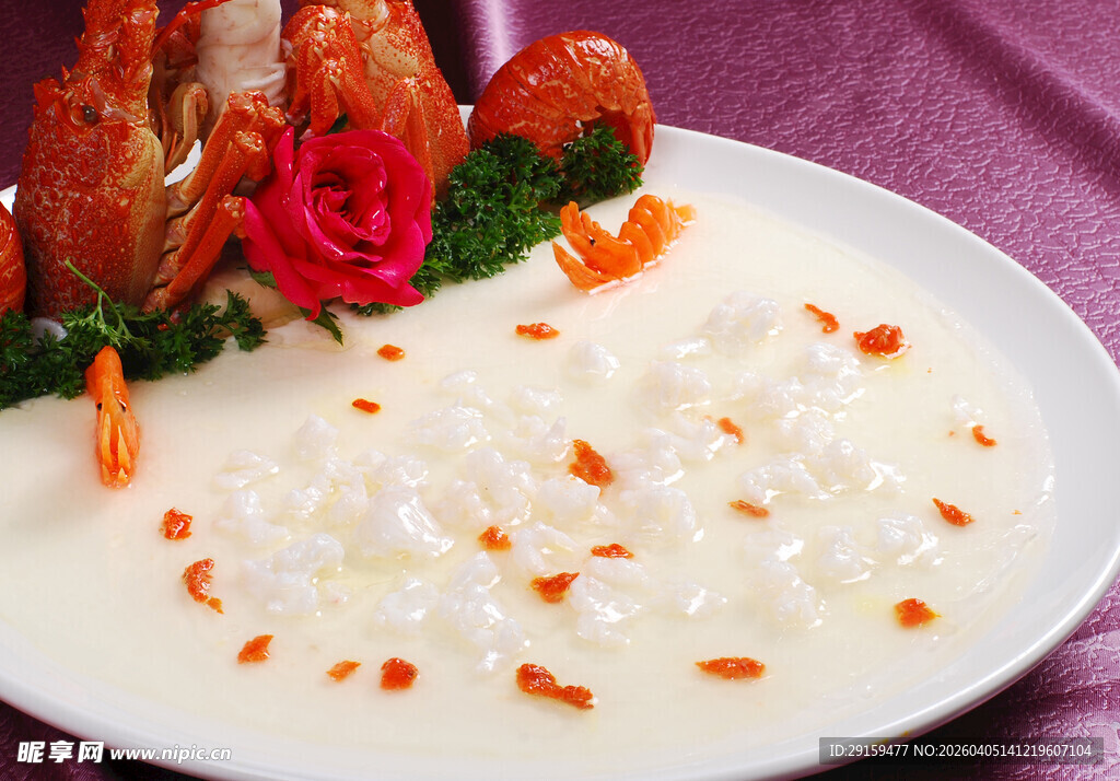 虾仁粥配精致龙虾摆盘