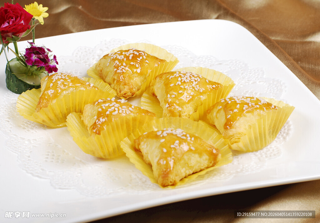 金黄撒糖南瓜饼