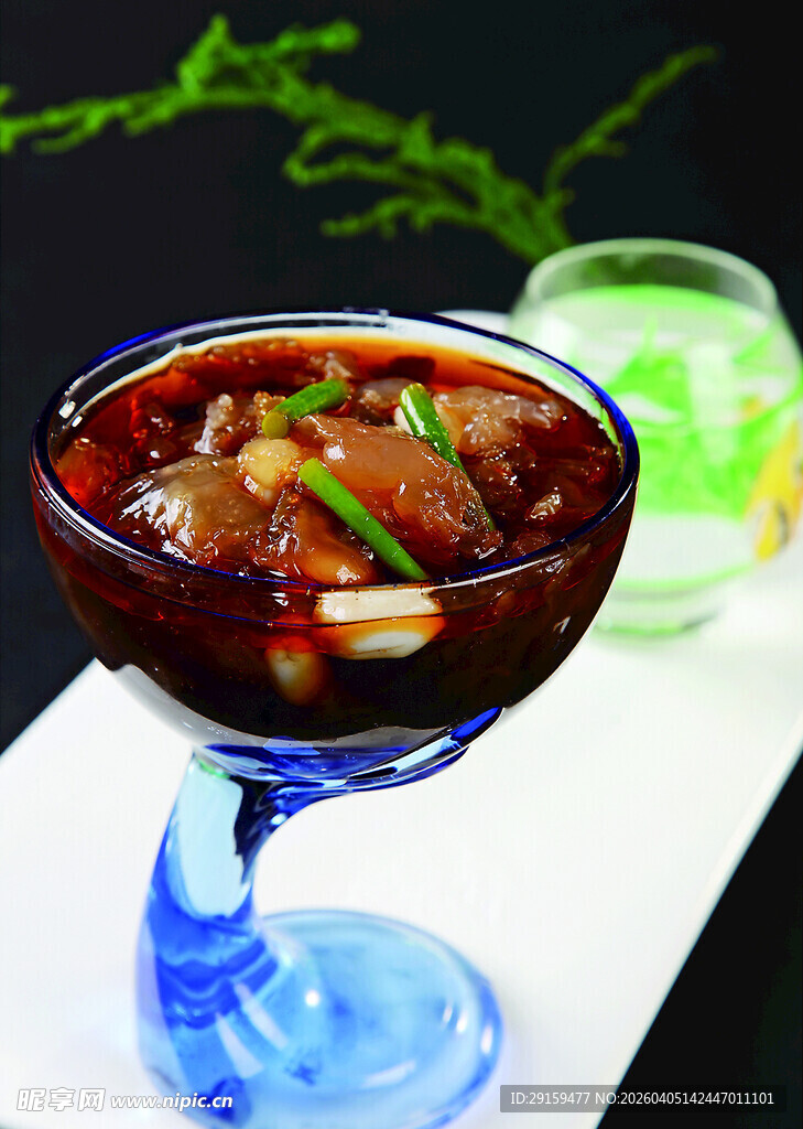 创意杯装美味中式菜肴