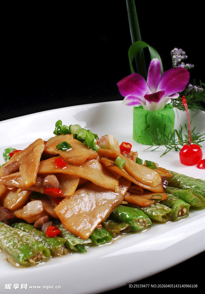 香炒豆干配时蔬