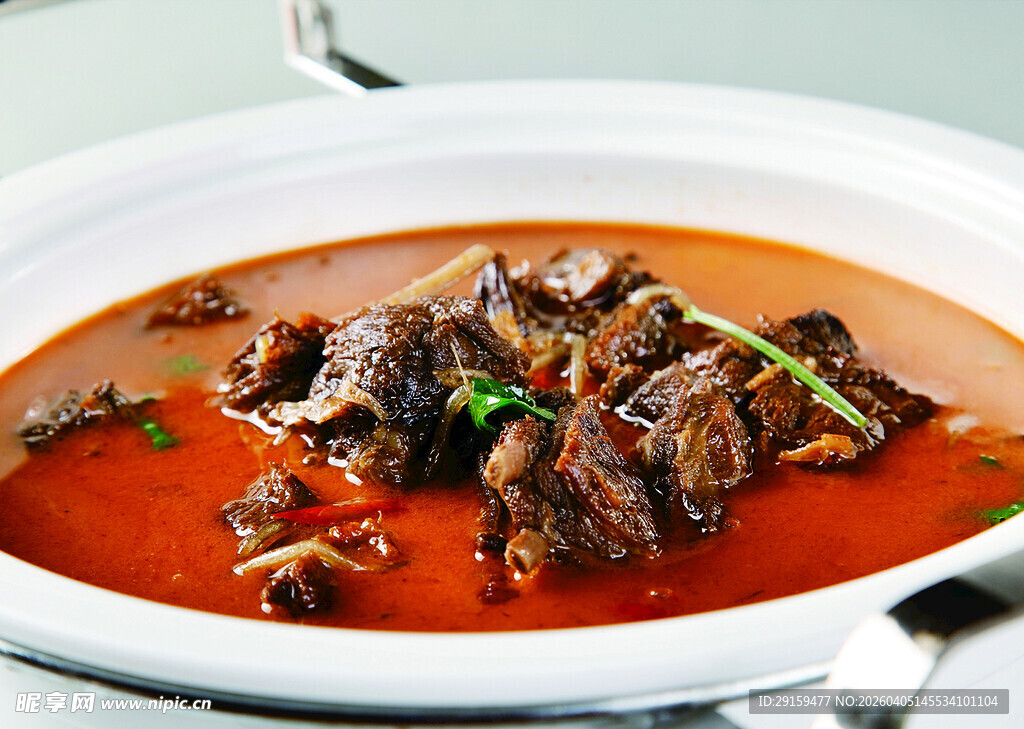 红烧牛尾浓汤