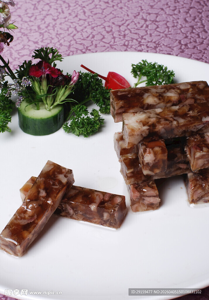 美味酱牛肉摆盘精致