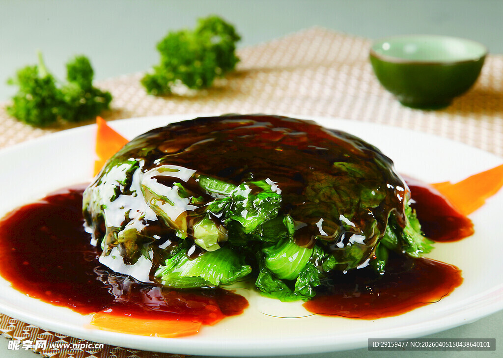 鲍汁浇盖翡翠豆腐