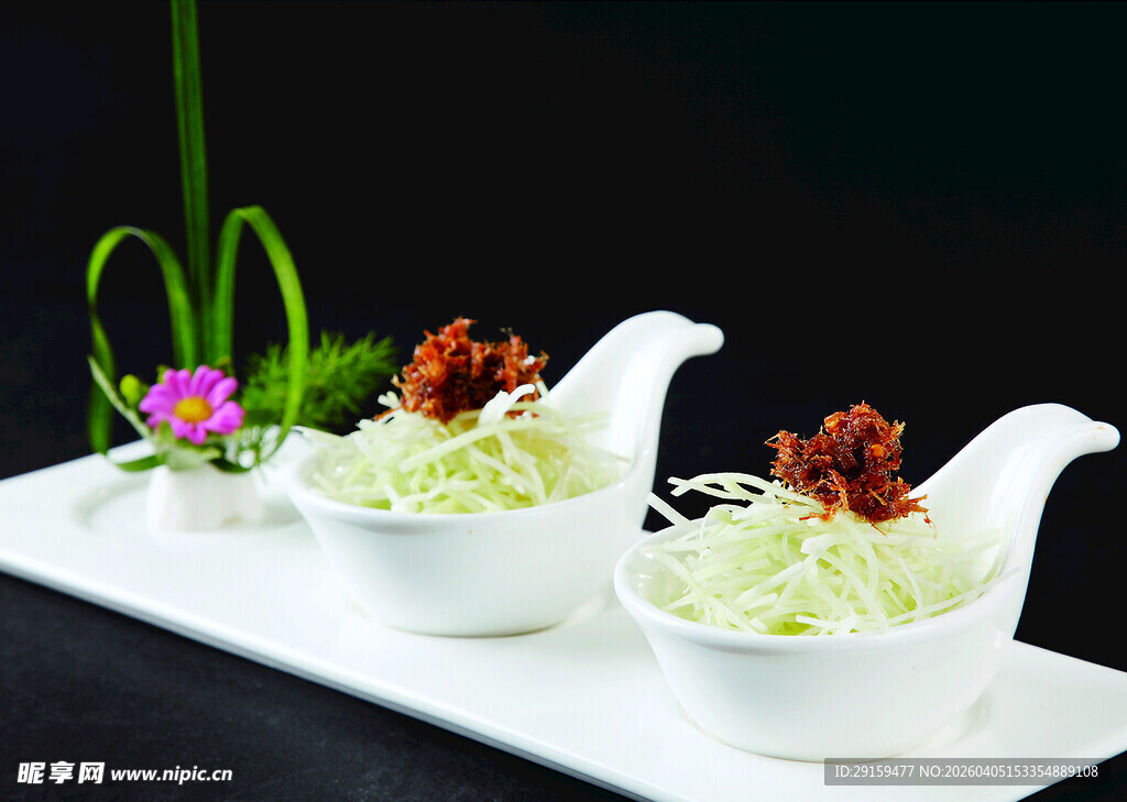 精致凉拌菜摆盘艺术