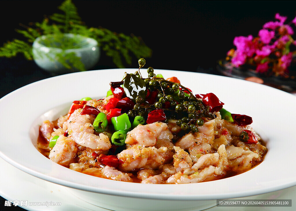 美味鲜香的爆炒牛蛙