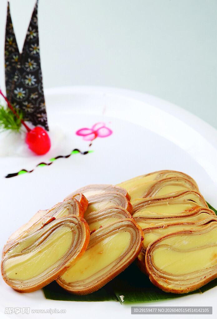 美味鸡蛋卷摆盘精致