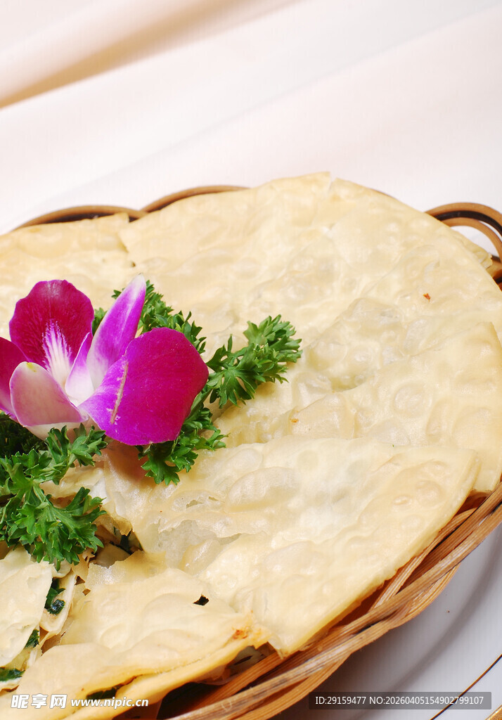 美味煎饼配精致装饰