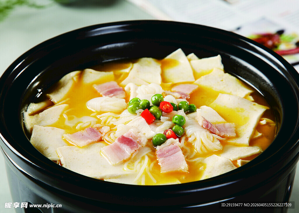 美味腊肉炖豆腐