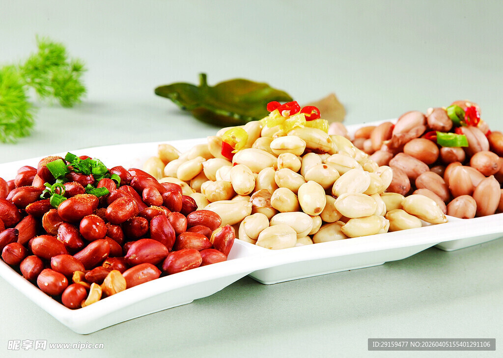 多样花生米拼盘