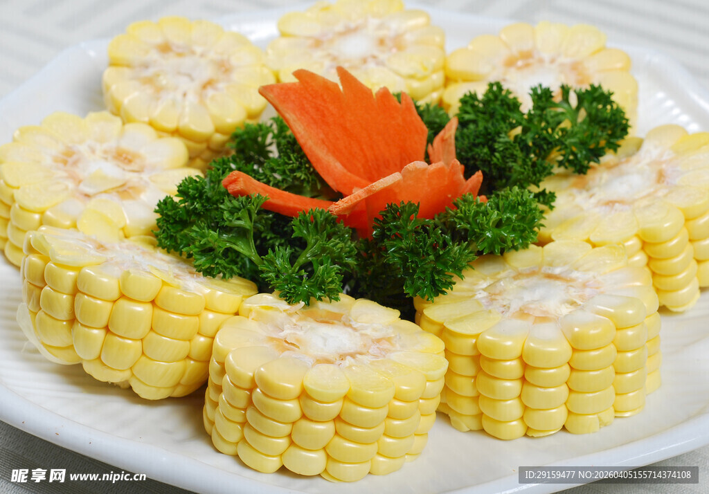 玉米卷摆盘装饰精美