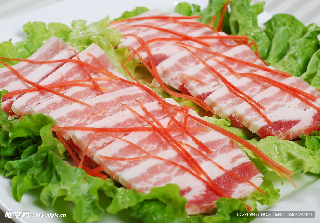 生菜配培根肉片
