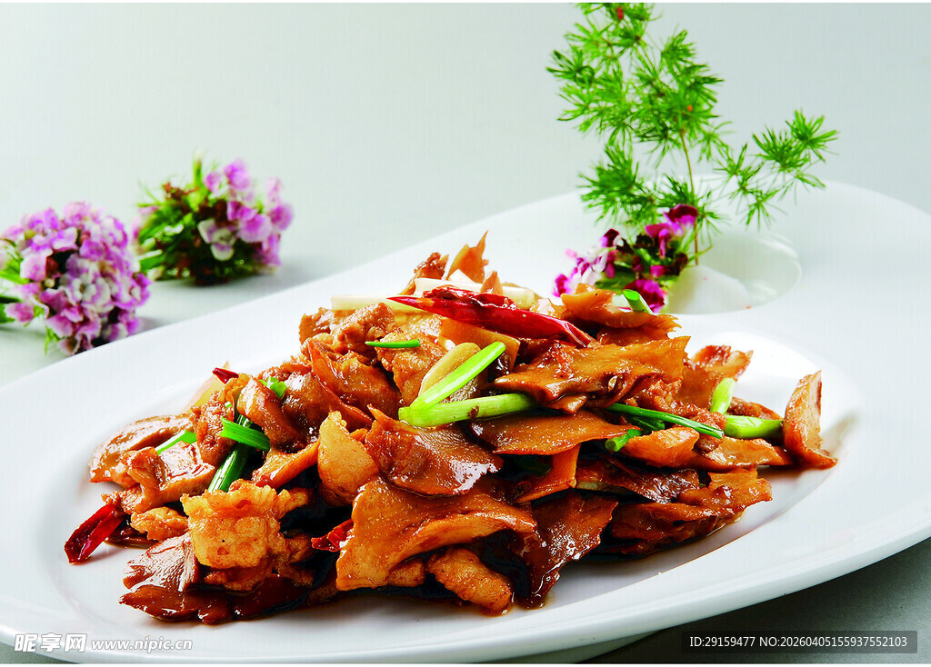 美味香辣炒猪耳