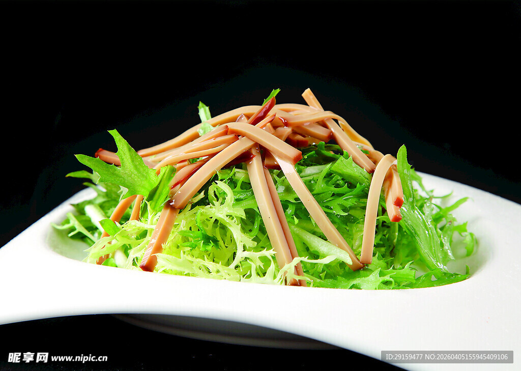 凉拌豆皮配青菜