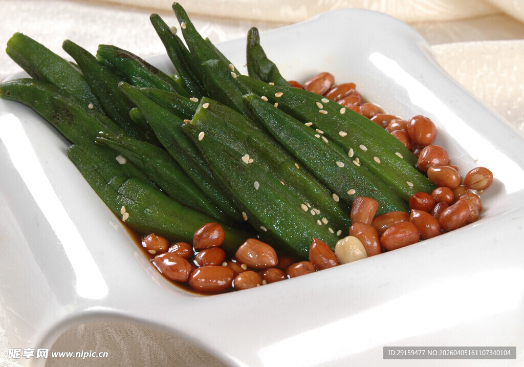 芝麻坚果拌秋葵