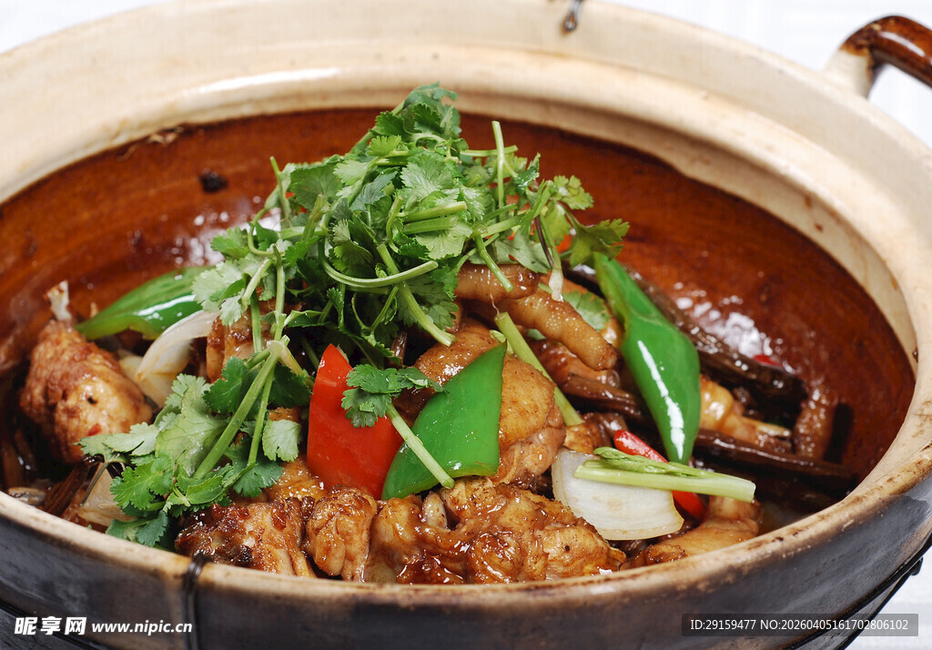 美味砂锅炖菜