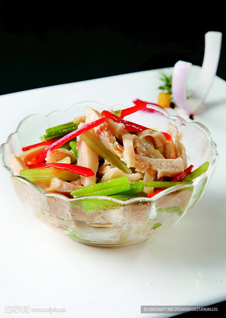 凉拌鸡肉蔬菜沙拉