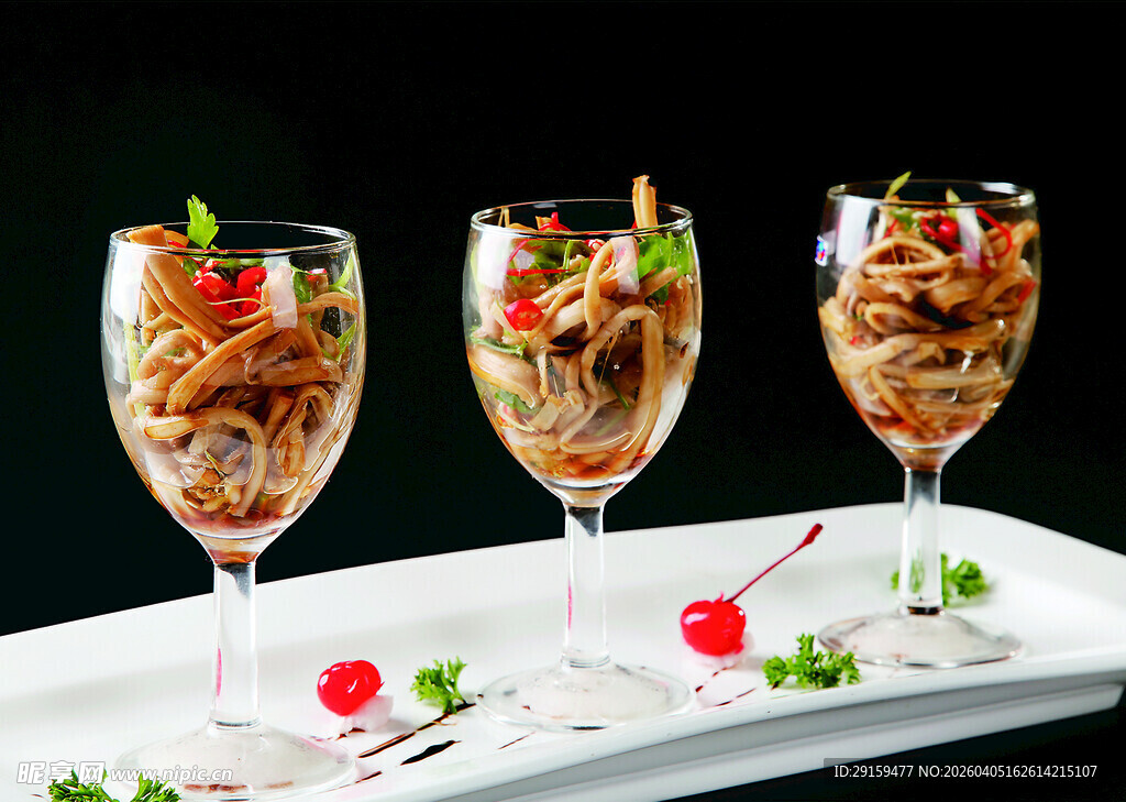 精致三杯装特色饮品