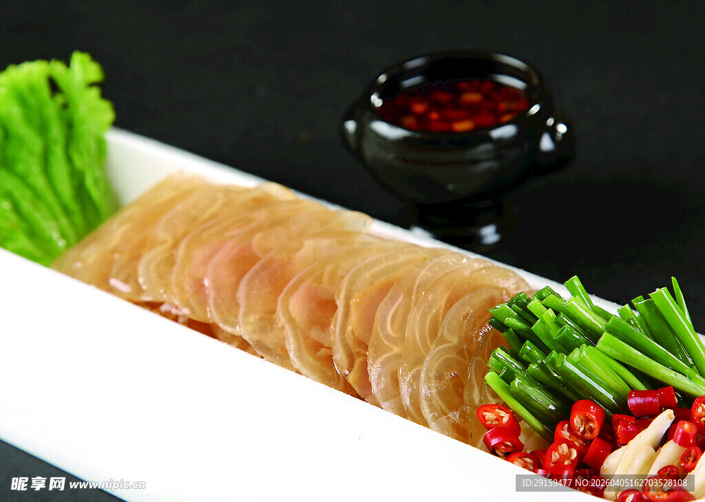 凉拌猪皮卷配时蔬蘸料