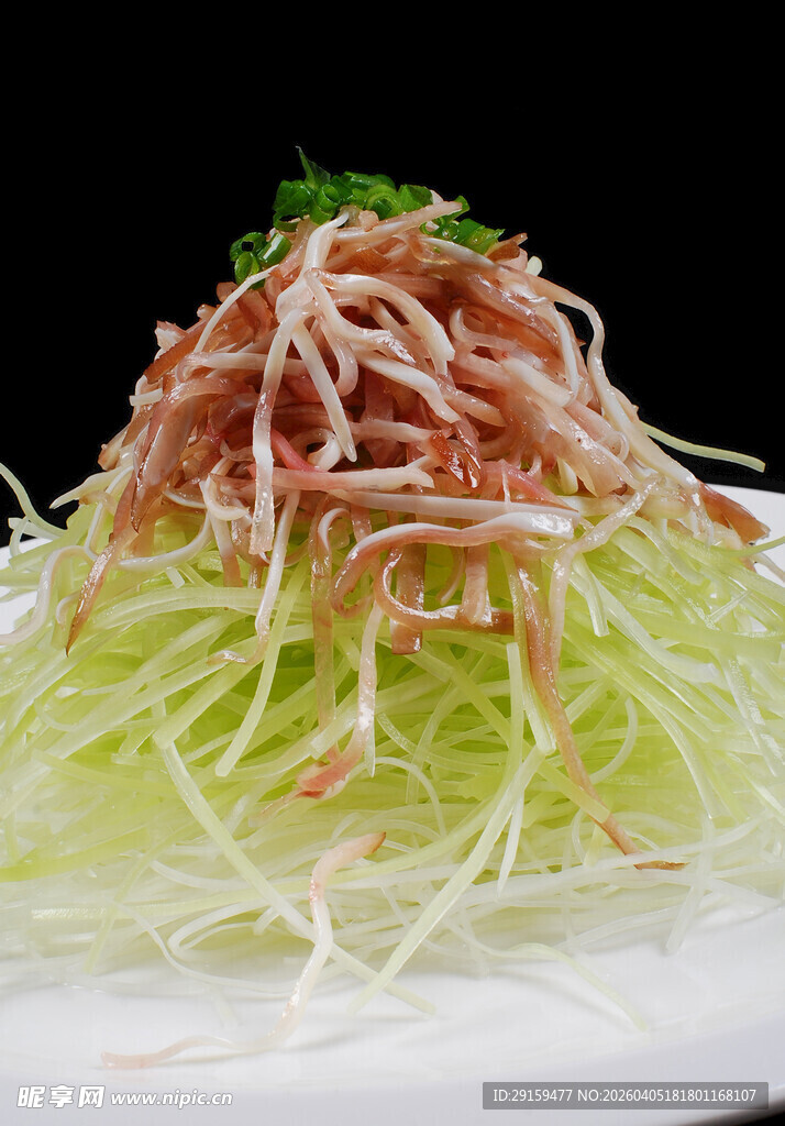 凉拌鸡丝配青笋丝