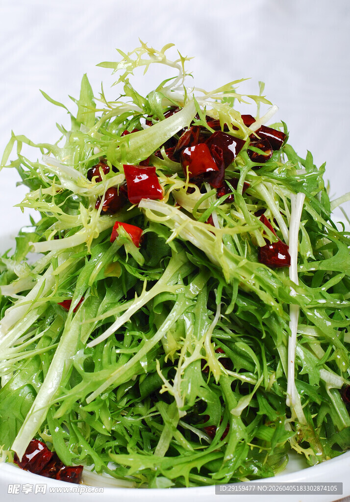 凉拌苦菊配枸杞