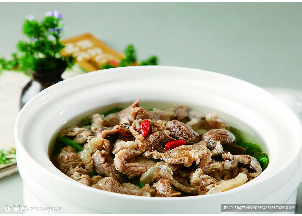美味砂锅炖肉